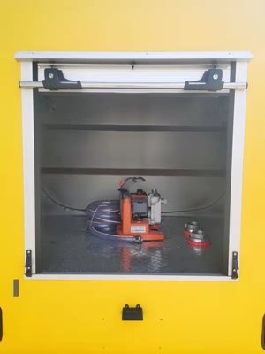 1638150400109076.jpg JDF5042GGSBAW6型供水車(chē)2.jpg